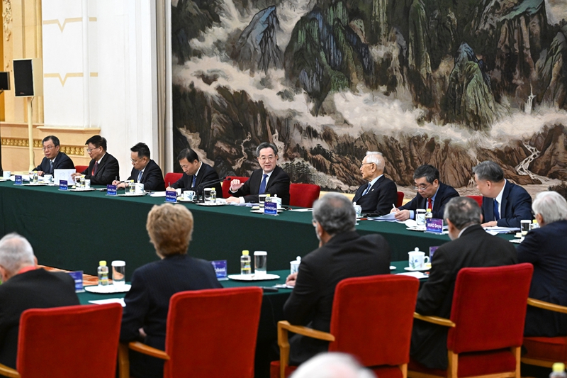 丁薛祥会见2024年“读懂中国”国际会议外方嘉宾(图1) 丁薛祥会见2024年“读懂中国”国际会议外方嘉宾(图1)